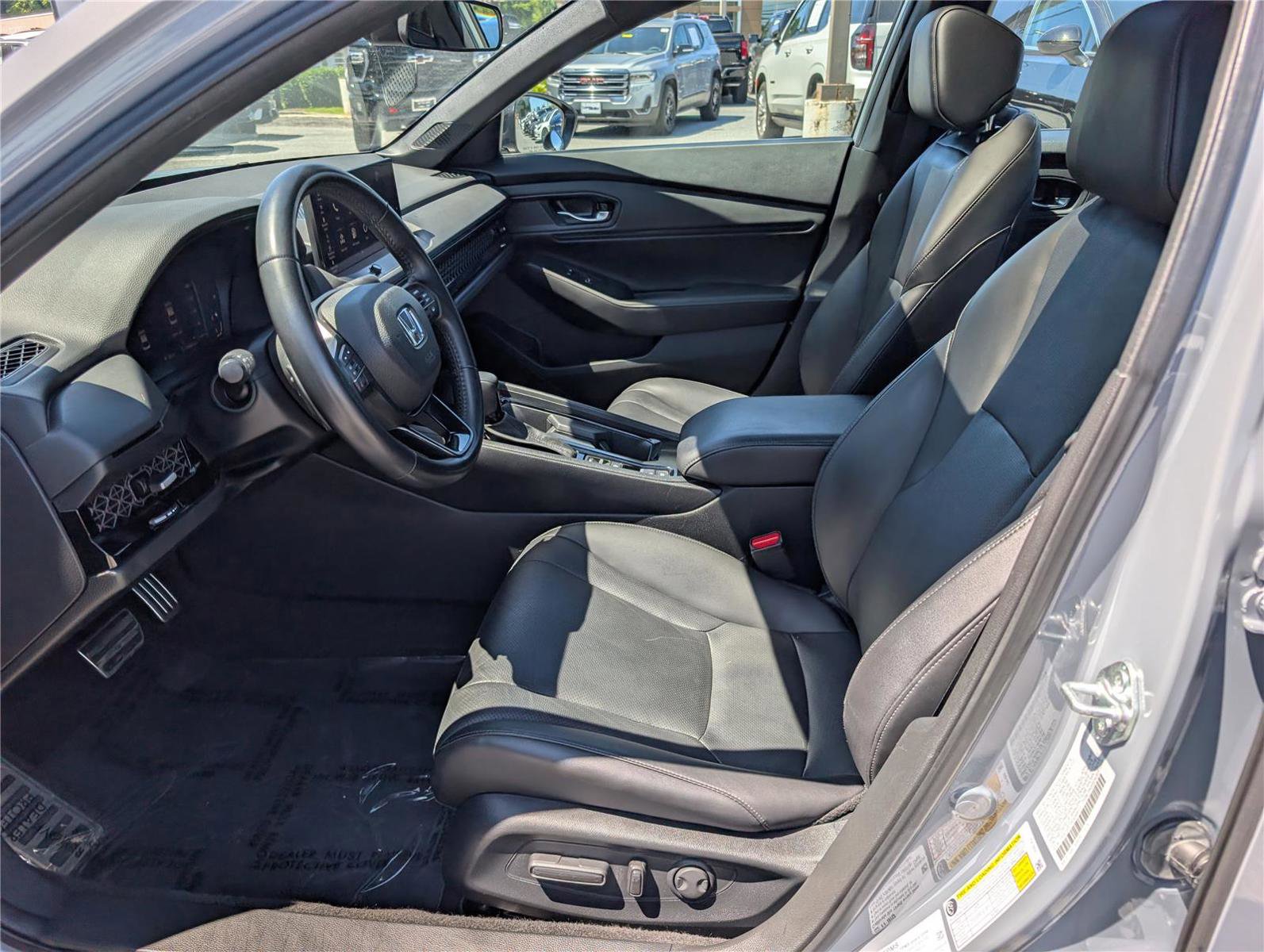 Used 2023 Honda Accord Sport image 15
