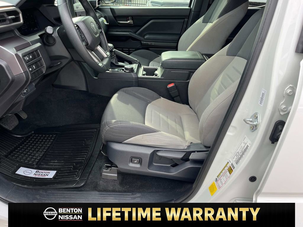 Used 2025 Toyota Tacoma TRD Off-Road image 31