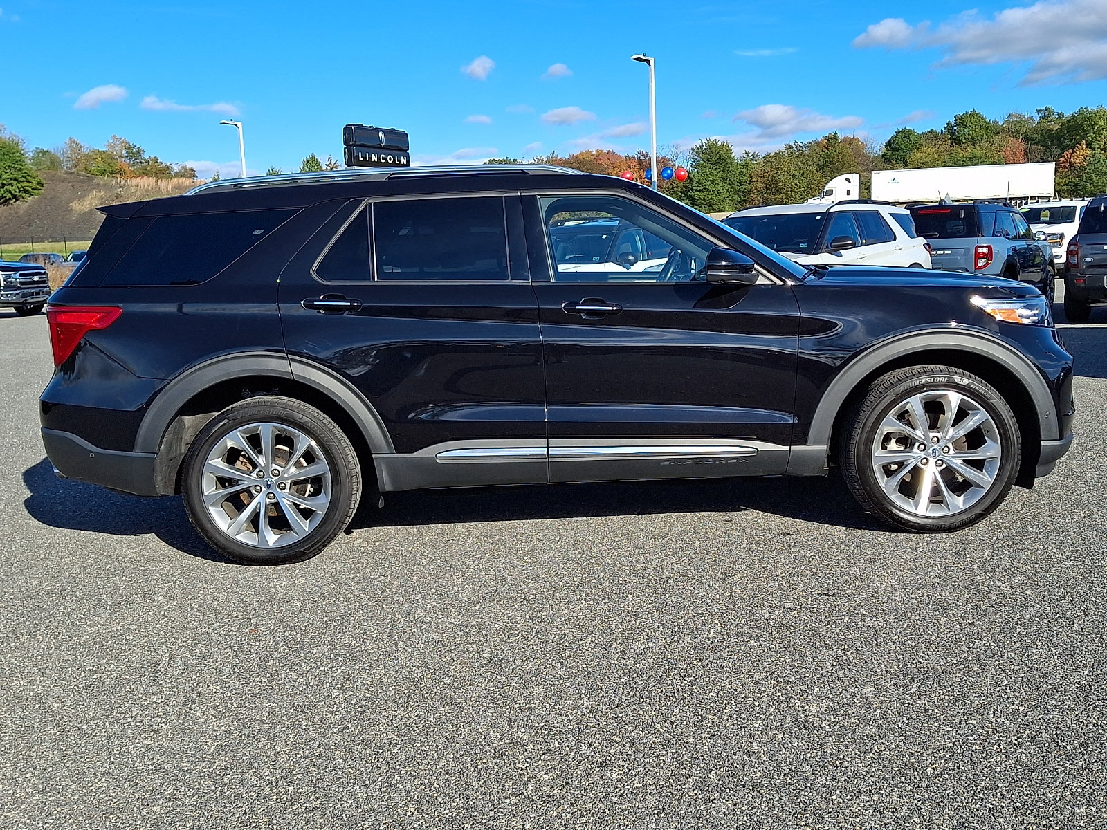 Used 2021 Ford Explorer Platinum w/ Equipment Group 601A AWD/4WD image 8