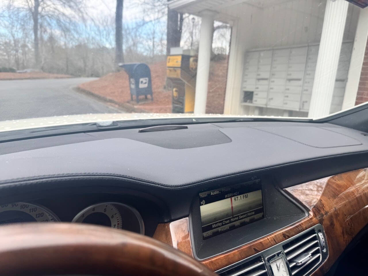 Used 2014 Mercedes-Benz CLS 550 w/ Premium 1 Package image 40