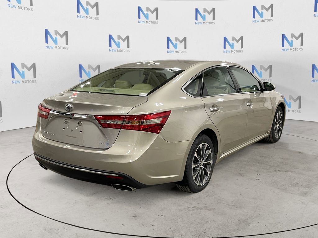 Used 2016 Toyota Avalon XLE Premium FWD image 5