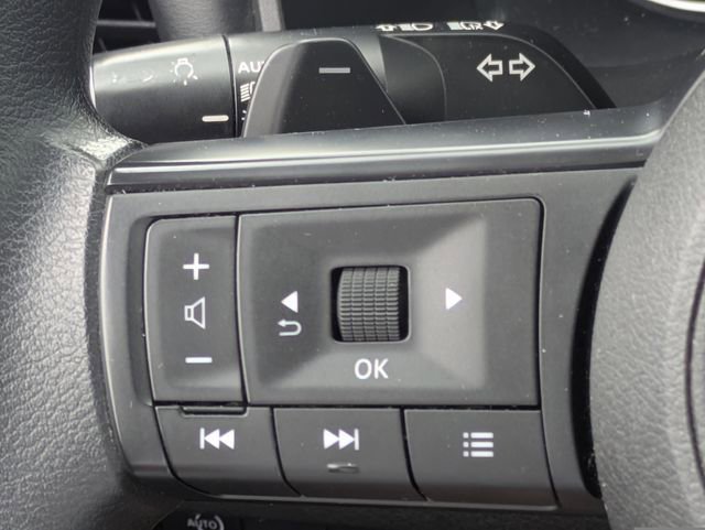 Used 2024 Nissan Rogue S image 26