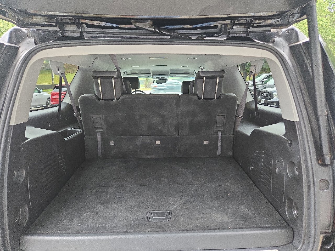 Used 2019 Chevrolet Suburban LT image 15