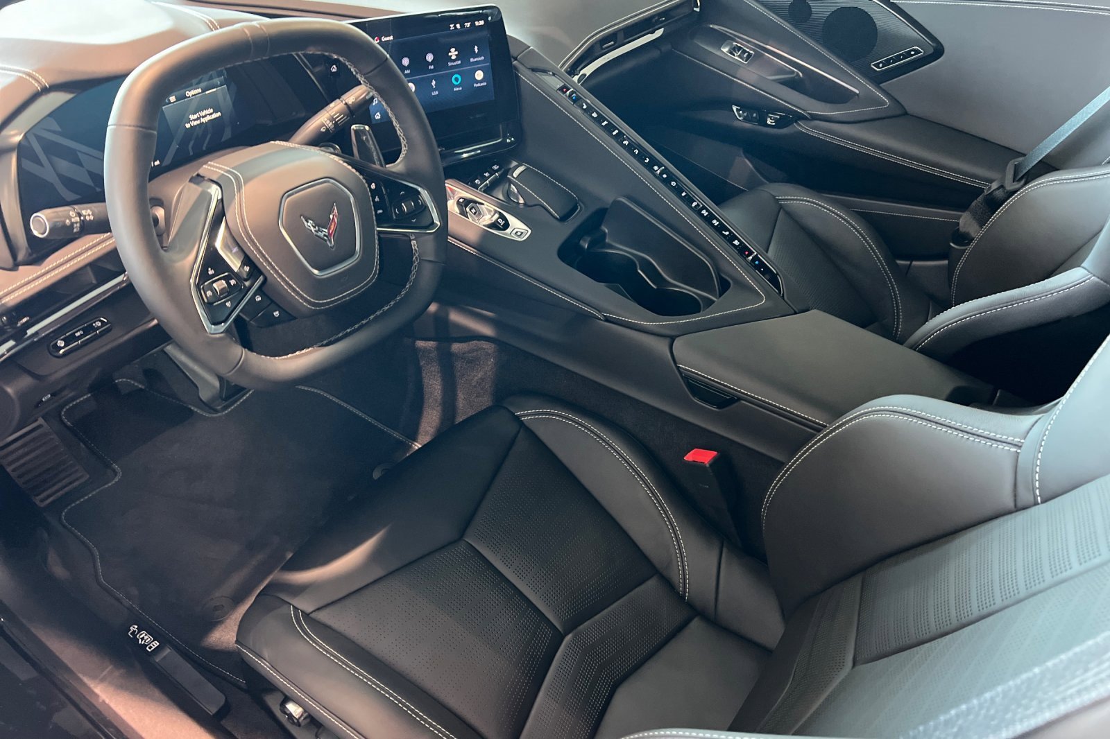 New 2025 Chevrolet Corvette Stingray Preferred Cpe w/ Z51 Performance Package image 10
