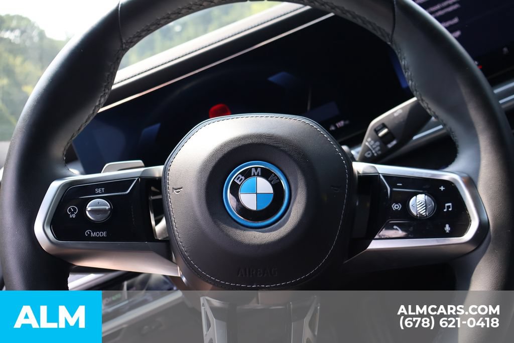Used 2023 BMW i7 xDrive60 AWD/4WD image 32