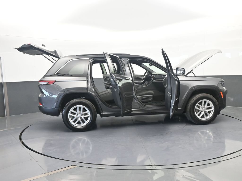 Used 2025 Jeep Grand Cherokee Laredo X RWD image 70