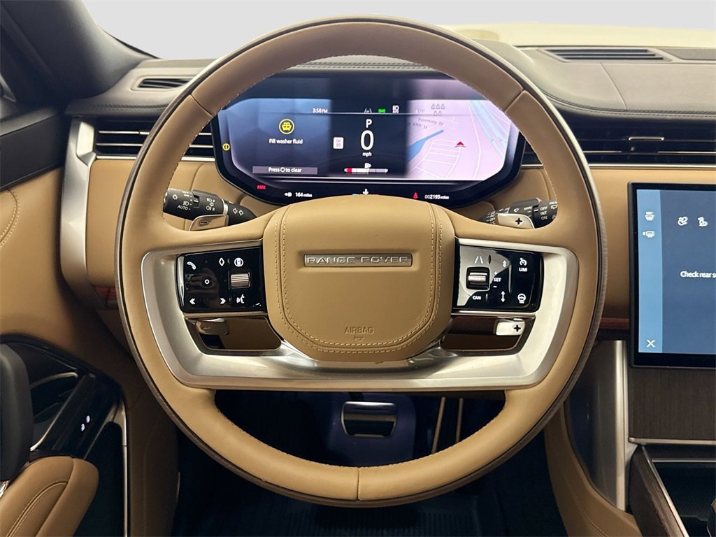 Used 2025 Land Rover Range Rover Long Wheelbase SE image 11