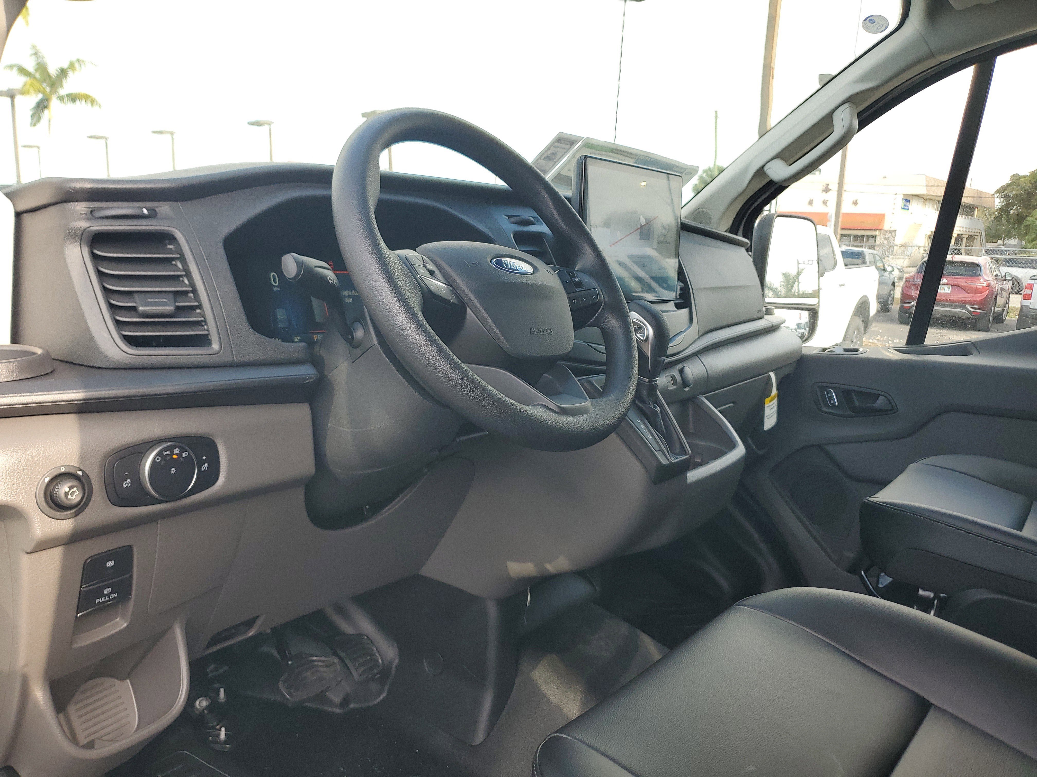 New 2026 Ford Transit 250 Low Roof w/ Load Area Protection Package RWD image 17