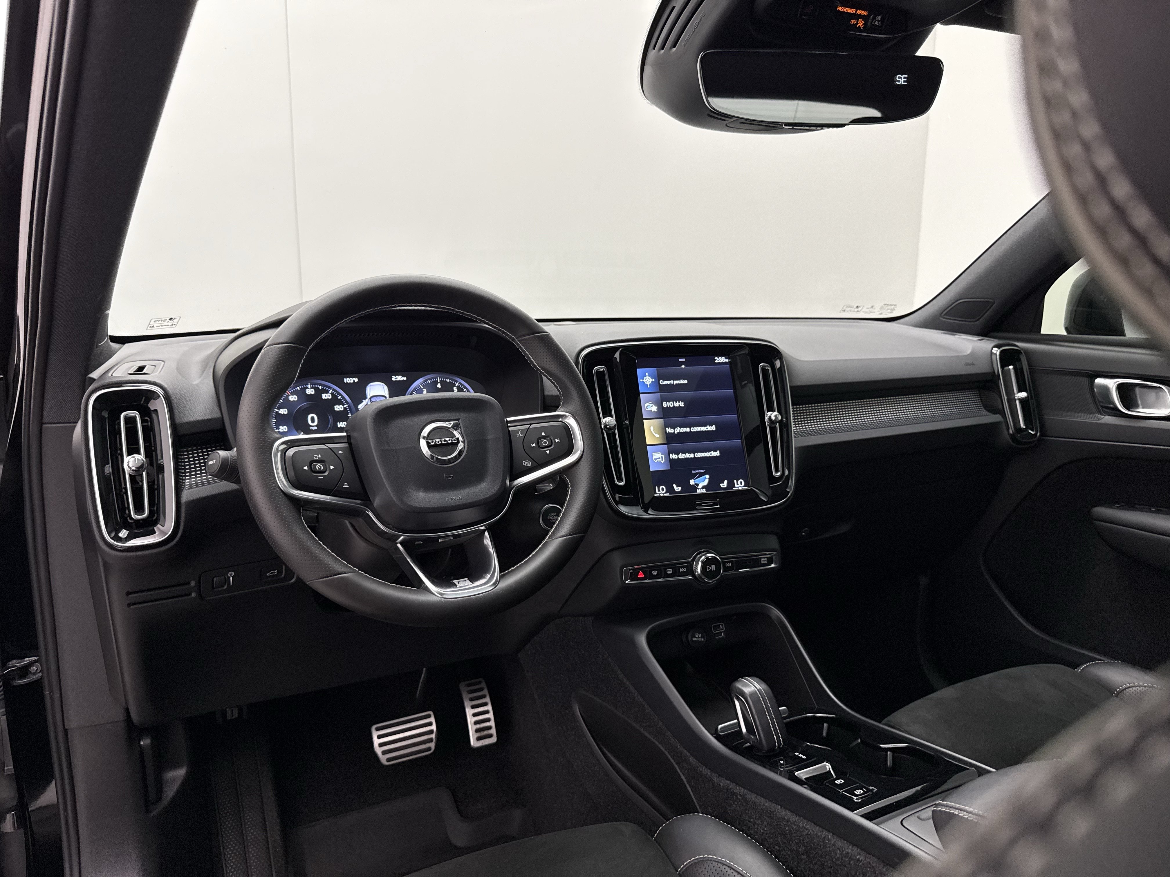 Used 2019 Volvo XC40 T5 R-Design AWD/4WD image 25