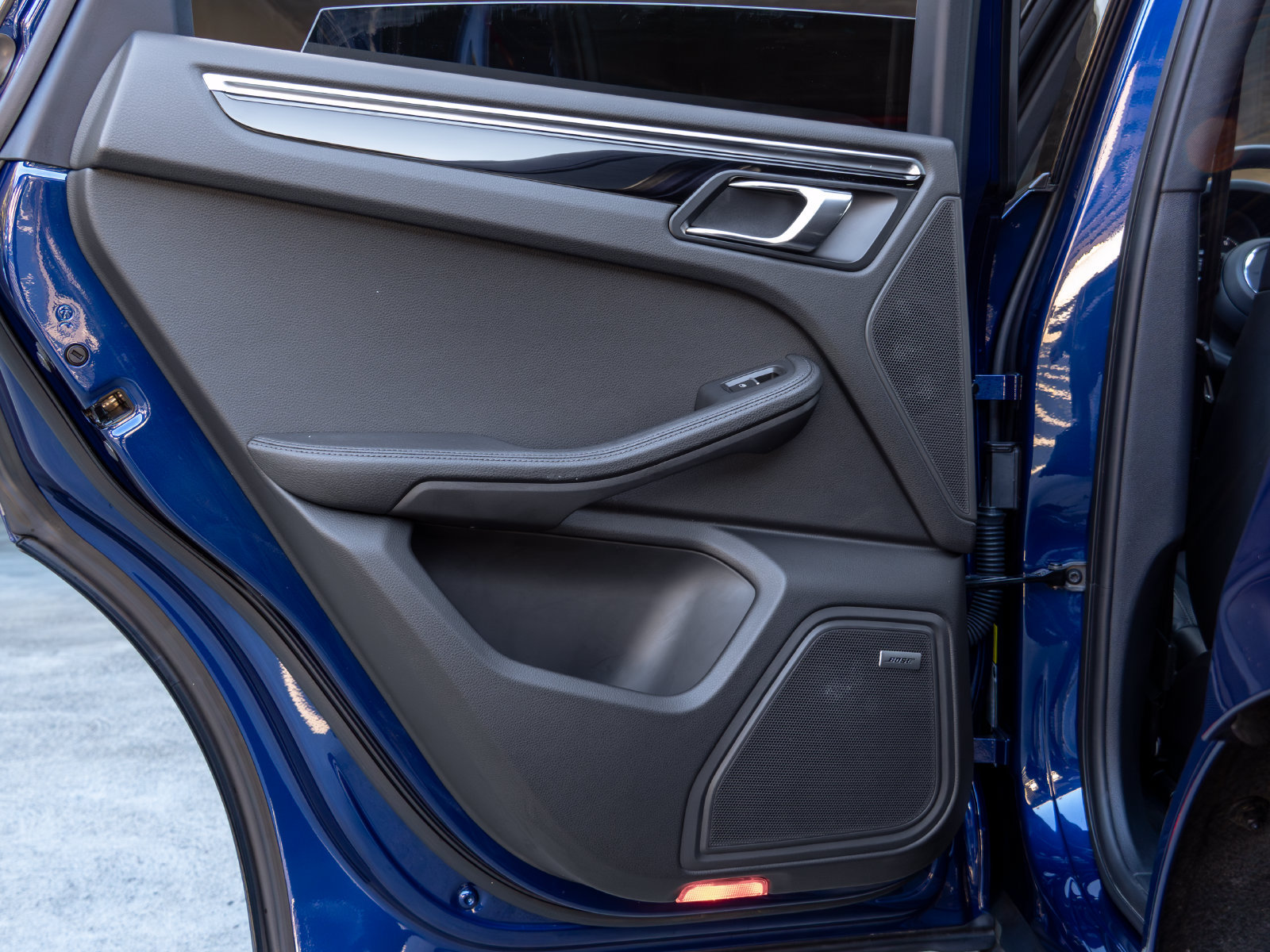 Certified 2026 Porsche Macan AWD/4WD image 42