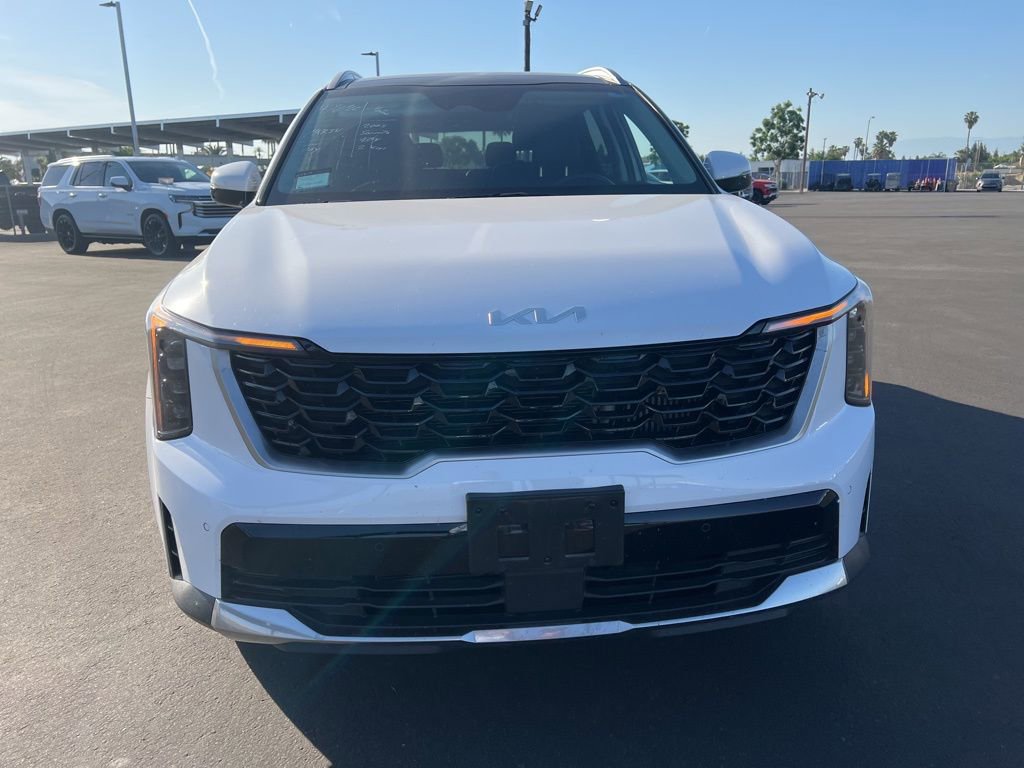 Used 2025 Kia Sorento EX w/ Panoramic Sunroof Package image 2