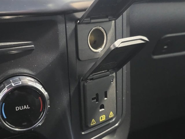 Used 2025 Ford F150 Raptor AWD/4WD image 41