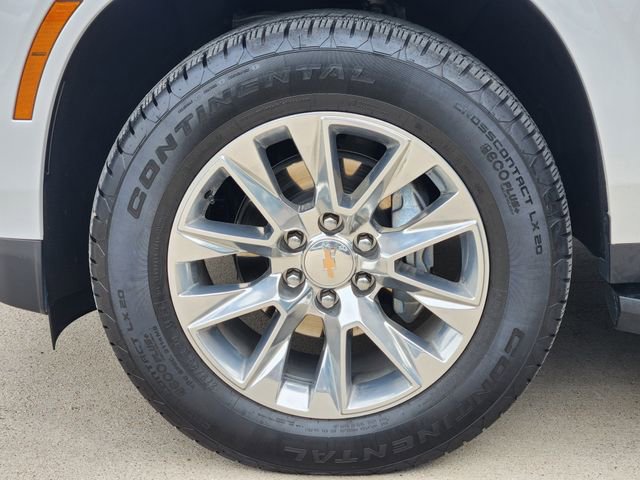 Used 2025 Chevrolet Suburban Premier AWD/4WD image 9