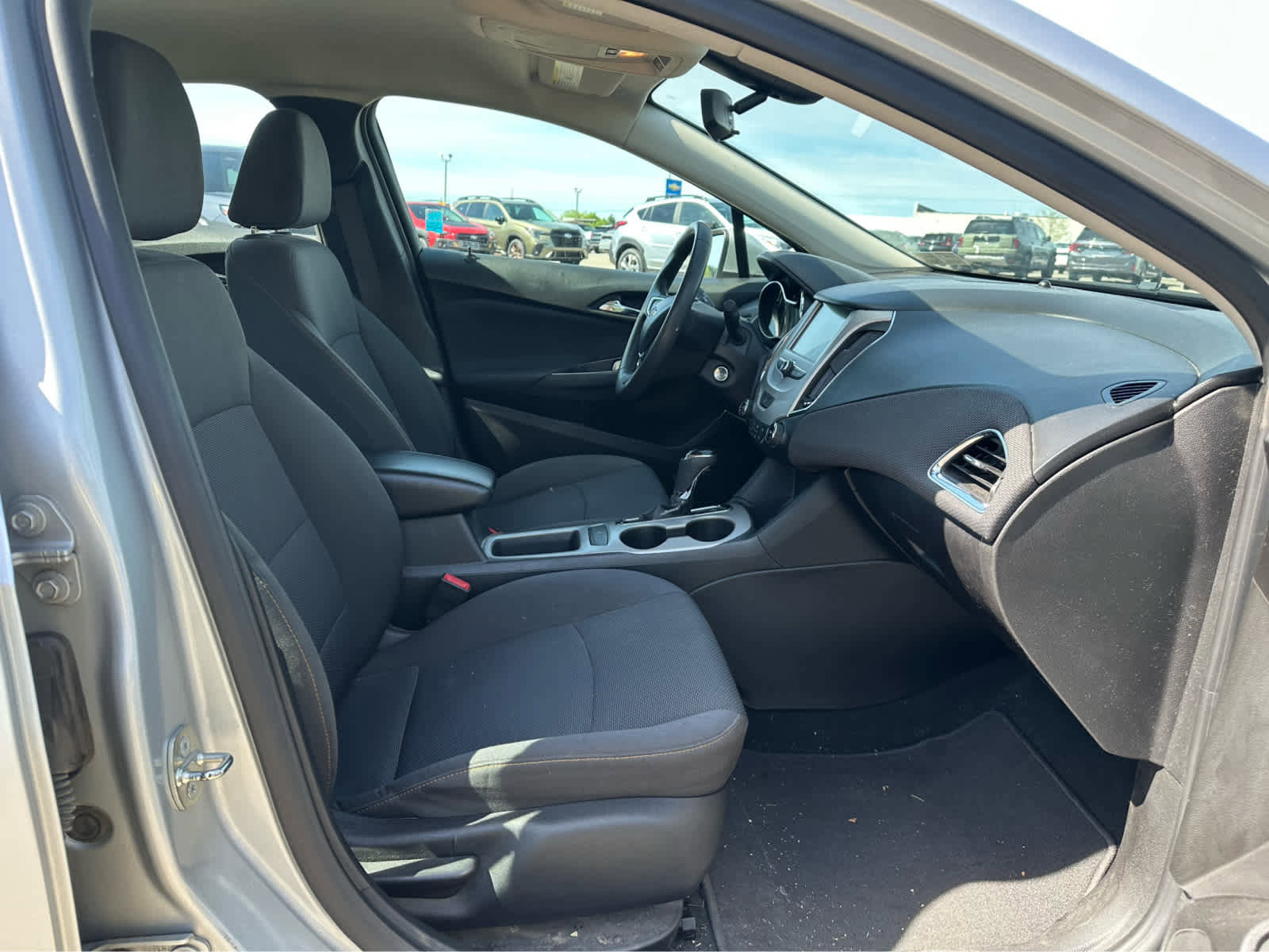 Used 2018 Chevrolet Cruze LS FWD image 19