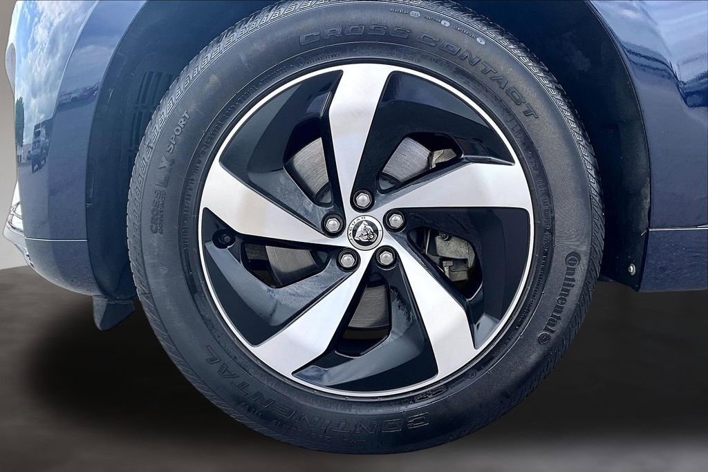 Used 2025 Jaguar F-PACE R-Dynamic S image 8