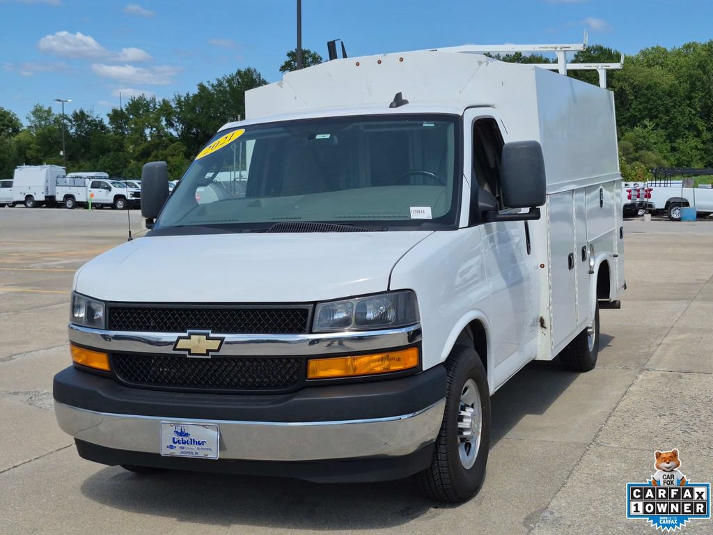Used 2021 Chevrolet Express 3500 w/ Power Convenience Package RWD image 3