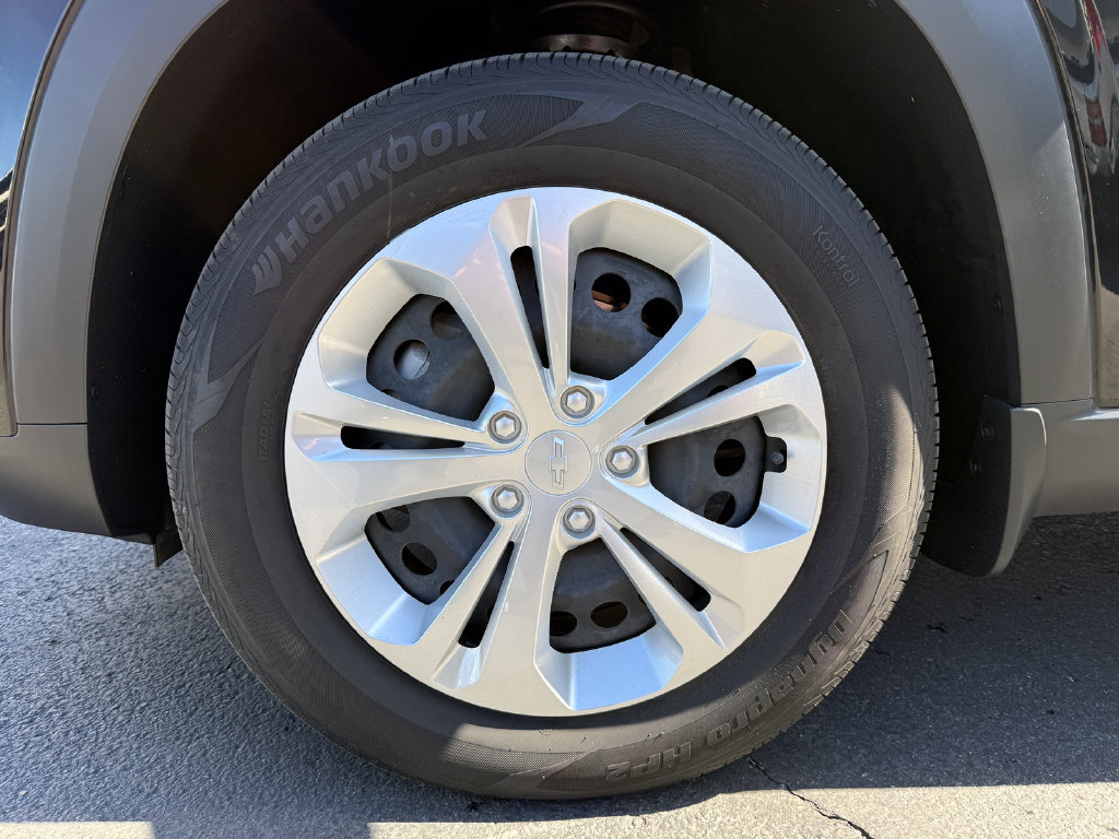 Used 2024 Chevrolet Trax LS w/ Driver Confidence Package FWD image 14