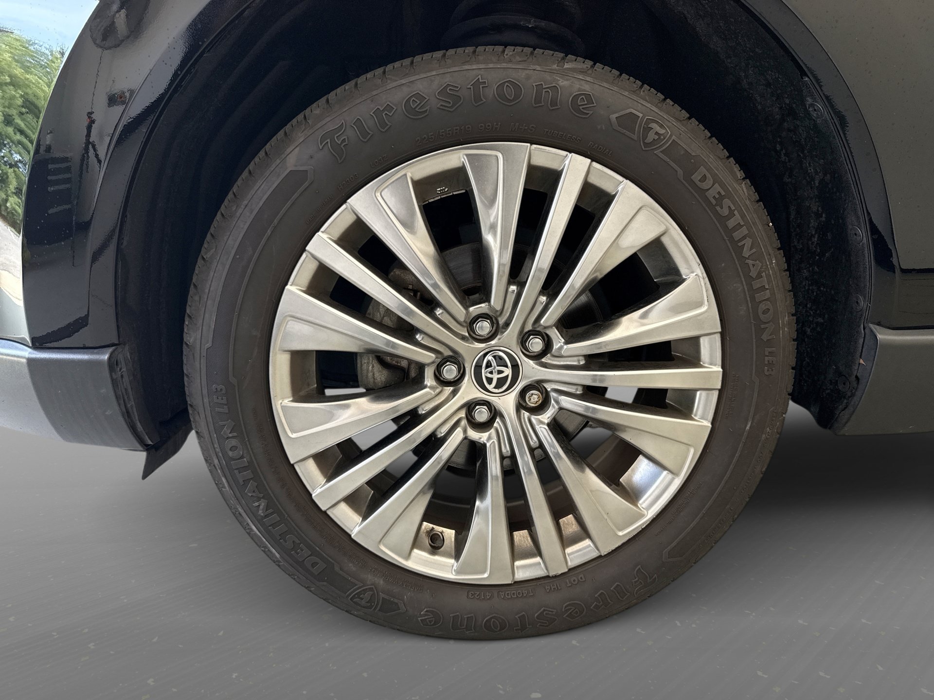 Used 2021 Toyota Venza XLE w/ Softex Package AWD/4WD image 21