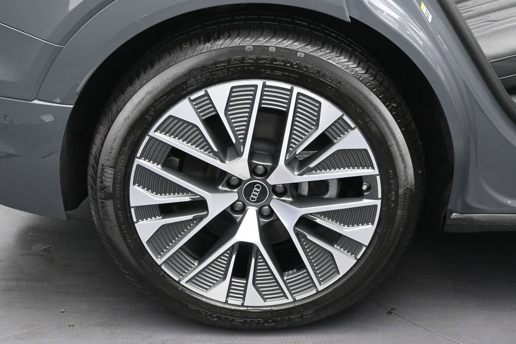 Used 2024 Audi Q8 e-tron Prestige w/ Prestige Package image 37