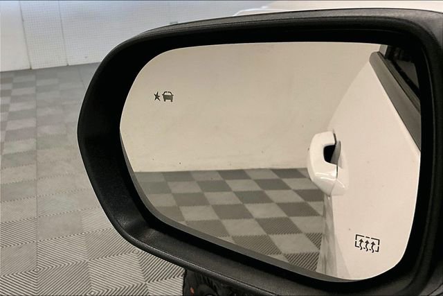 Used 2025 GMC Acadia AT4 w/ LPO, Floor Liner Package image 32