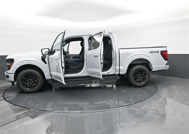 New 2025 Ford F150 XLT w/ Equipment Group 302A MID image 28