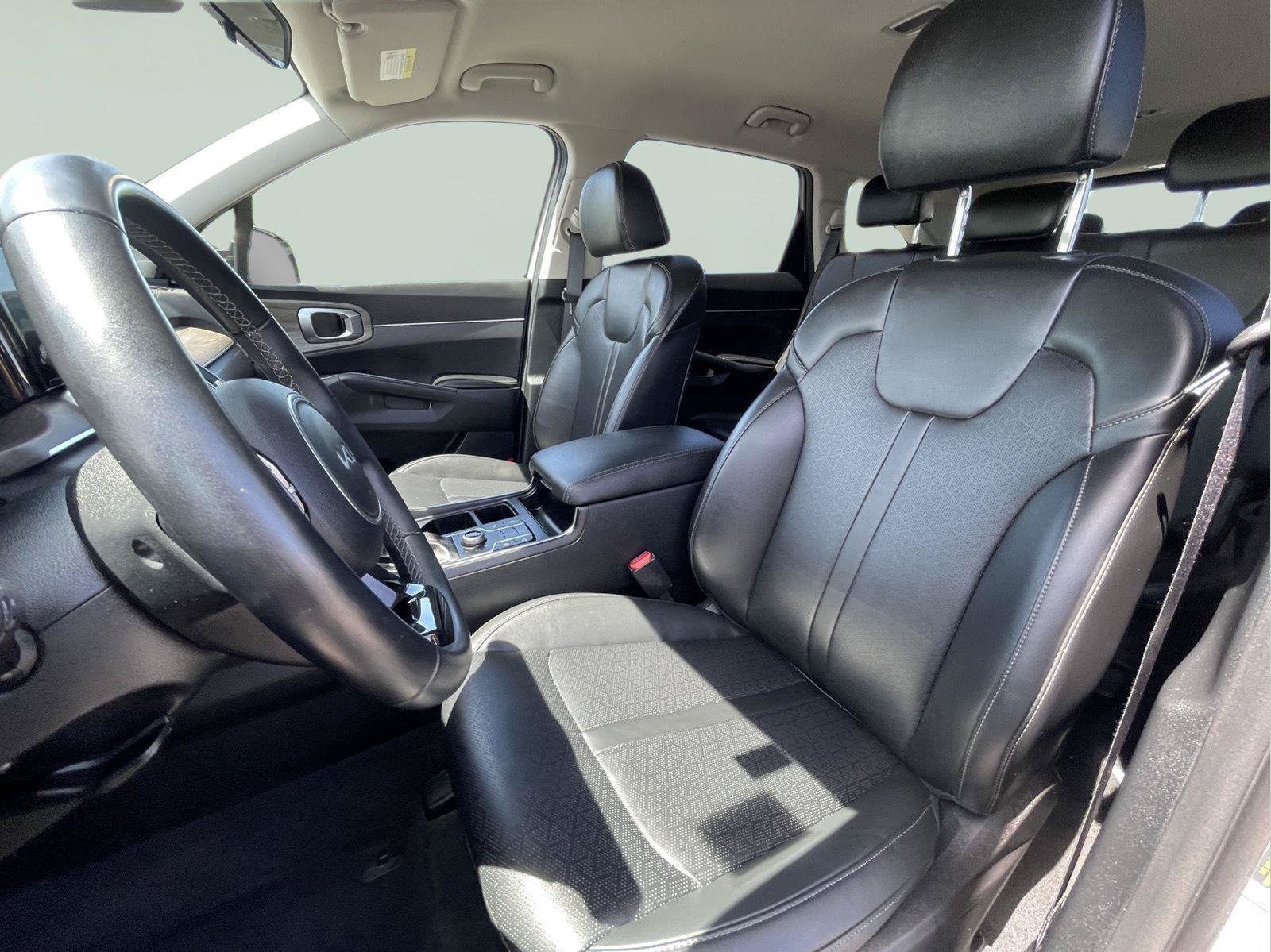 Used 2023 Kia Sorento S AWD/4WD image 12