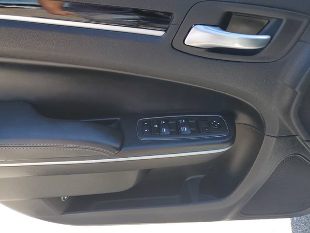 Used 2022 Chrysler 300 S RWD image 19