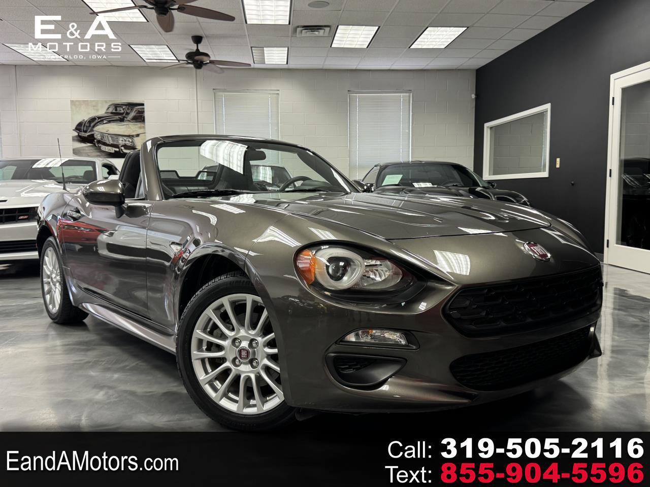 Used 2017 FIAT 124 Spider Classica RWD image 1