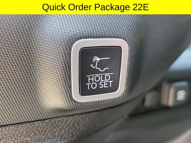 Certified 2024 Jeep Grand Cherokee Limited w/ Black Appearance Package AWD/4WD image 11