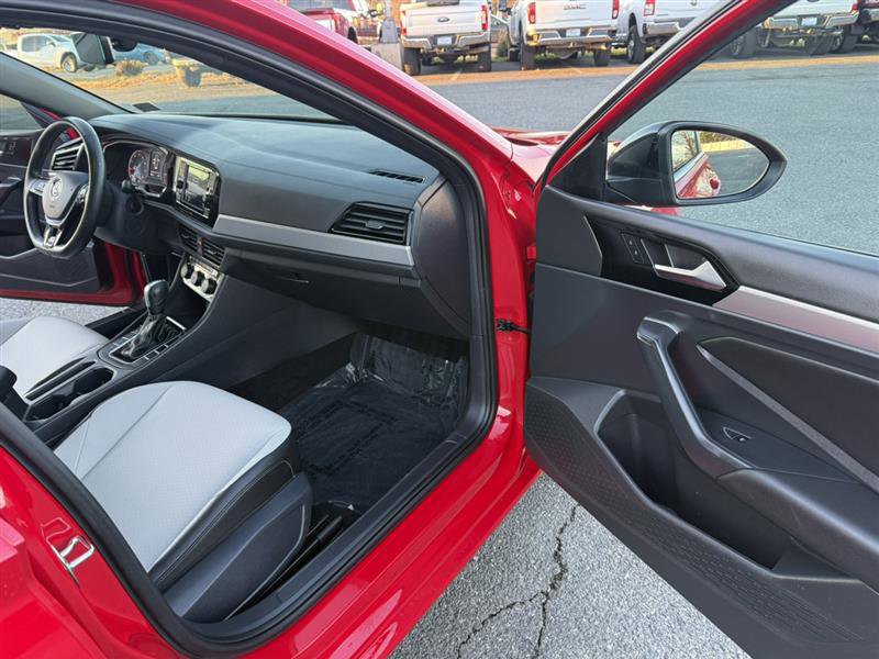 Used 2021 Volkswagen Jetta R-Line image 12