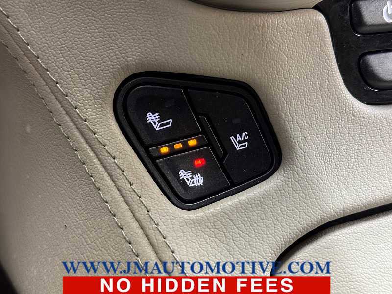 Used 2015 GMC Yukon Denali w/ Touring Package image 38