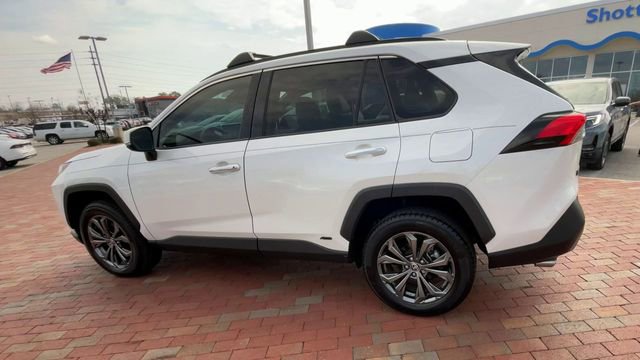 Used 2022 Toyota RAV4 Limited AWD/4WD image 7