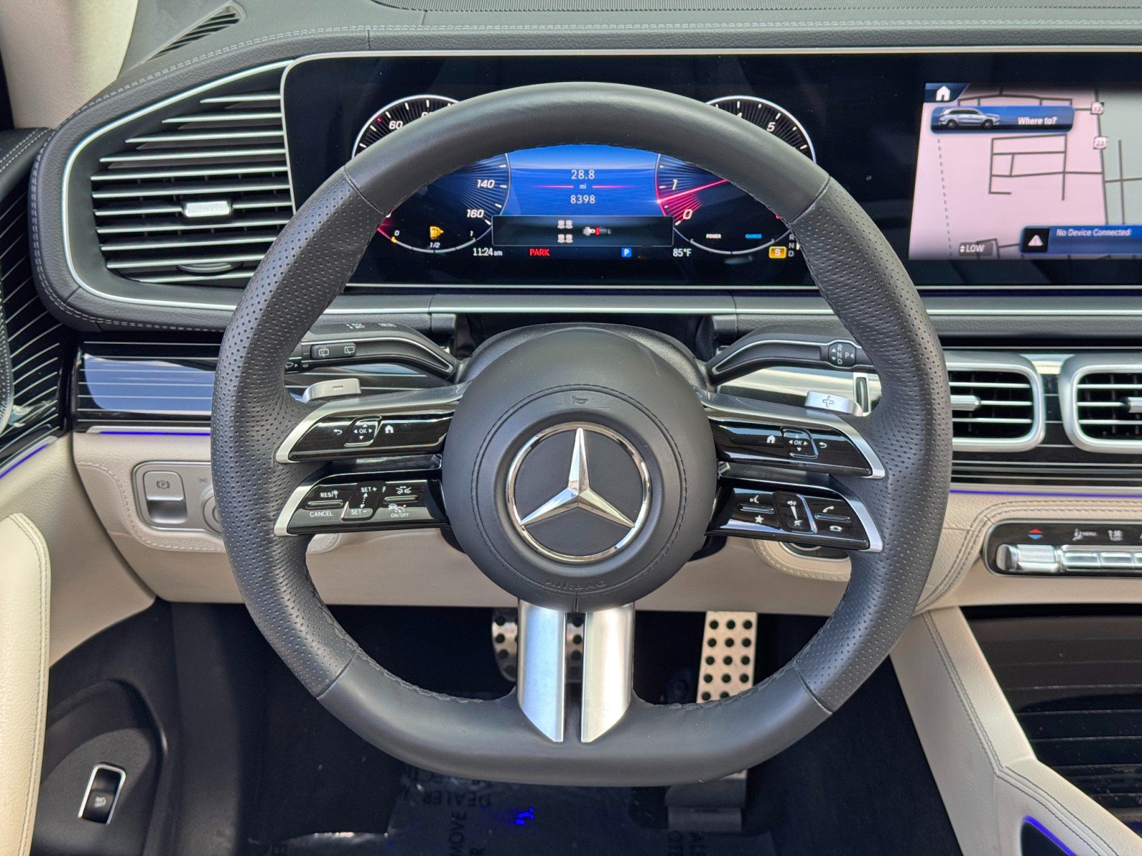 Used 2024 Mercedes-Benz GLS 580 4MATIC image 21