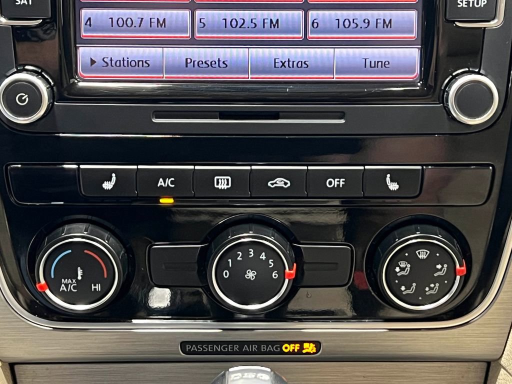 Used 2015 Volkswagen Passat TDI SE image 24