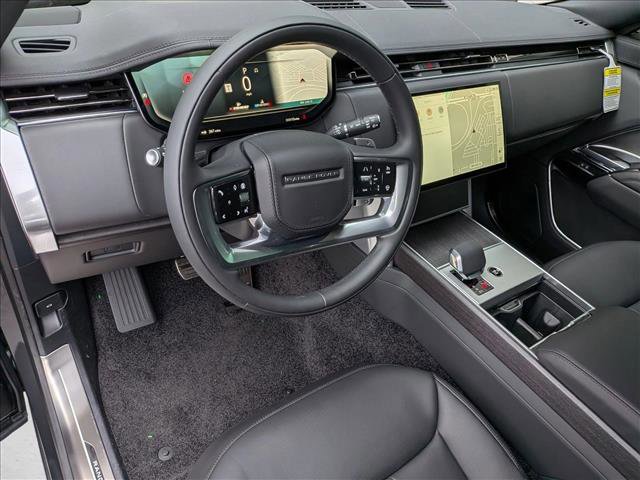 New 2026 Land Rover Range Rover Long Wheelbase SE image 3