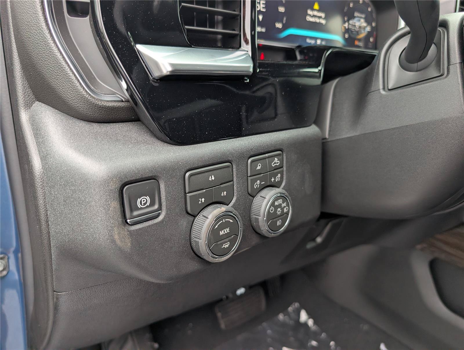 New 2026 Chevrolet Silverado 3500 LT w/ Safety Package AWD/4WD image 17
