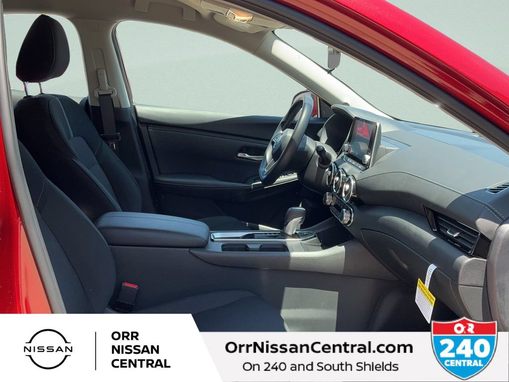 Used 2025 Nissan Sentra SV FWD image 11