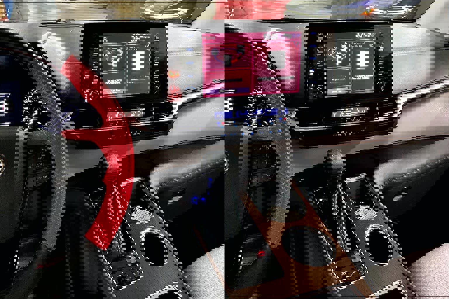 Certified 2022 Toyota Sienna LE image 6