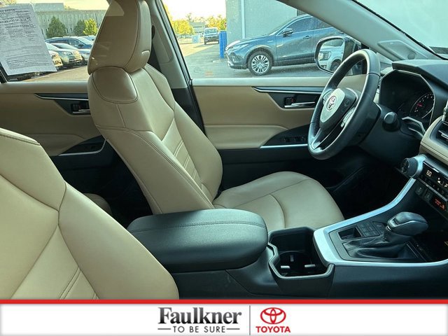 Certified 2022 Toyota RAV4 XLE Premium AWD/4WD image 15