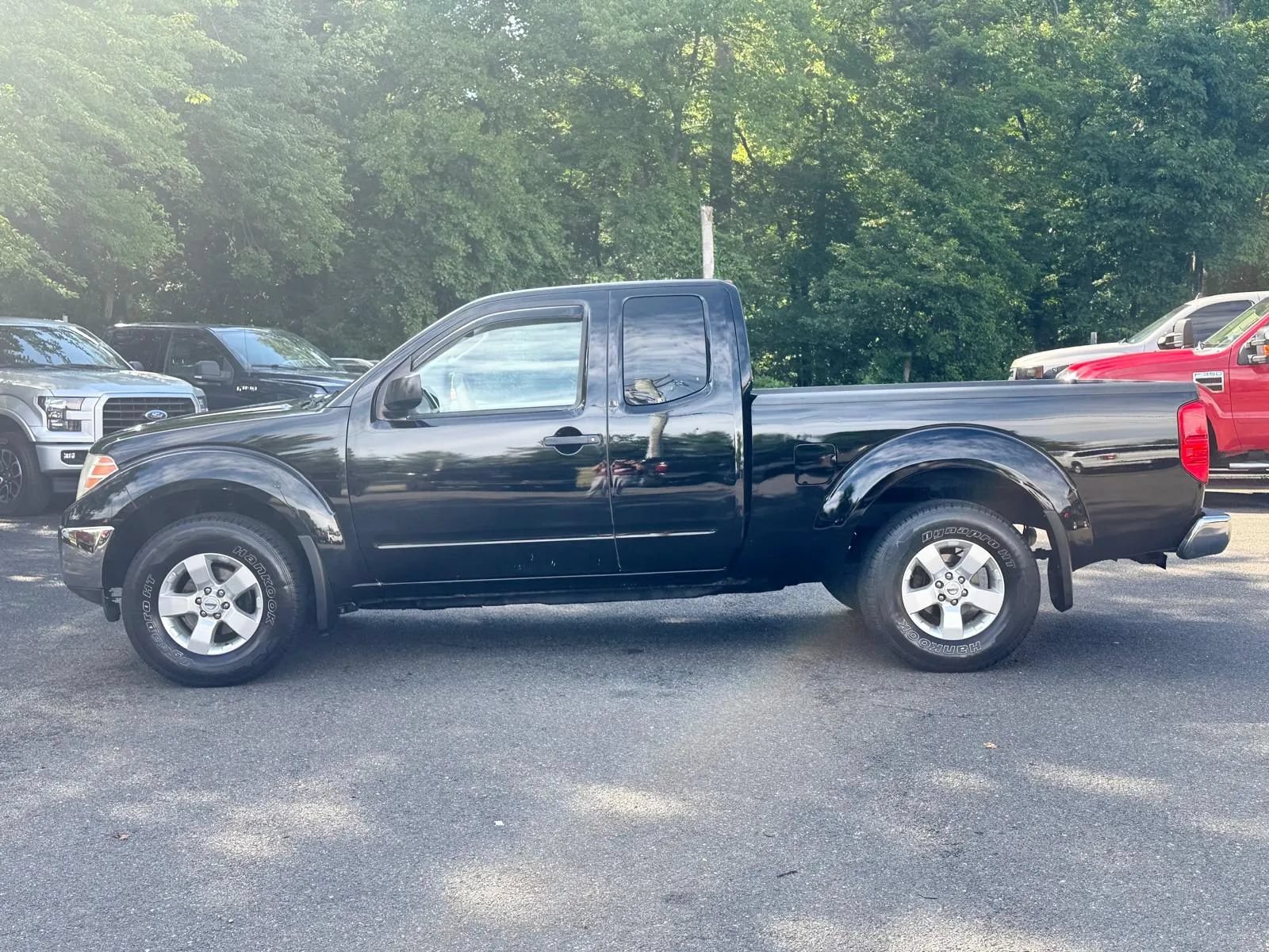 Used 2010 Nissan Frontier SE w/ SE Value Truck Pkg AWD/4WD image 4