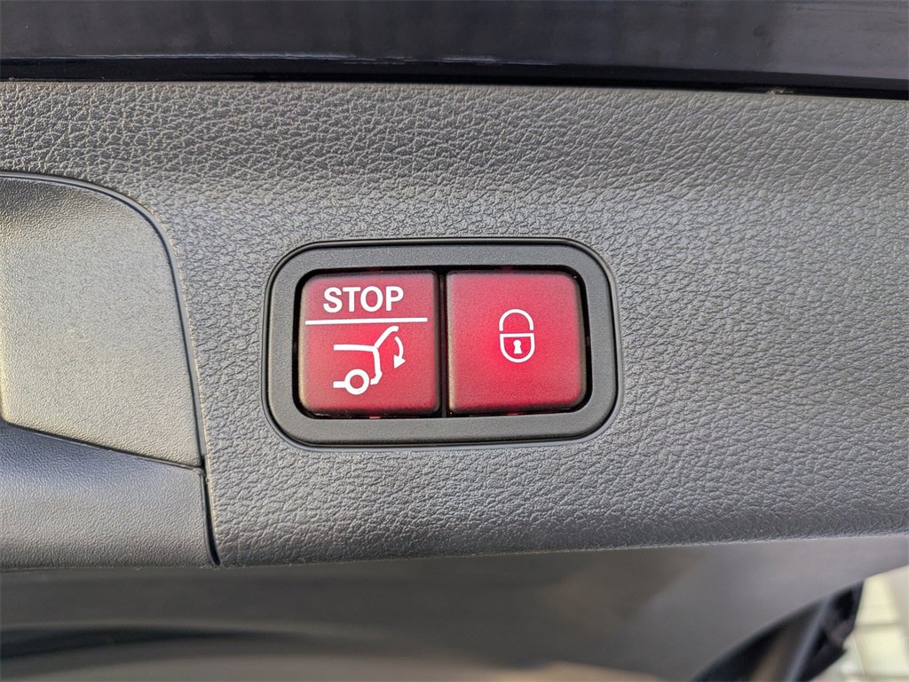 Used 2023 Mercedes-Benz GLS 450 4MATIC image 14