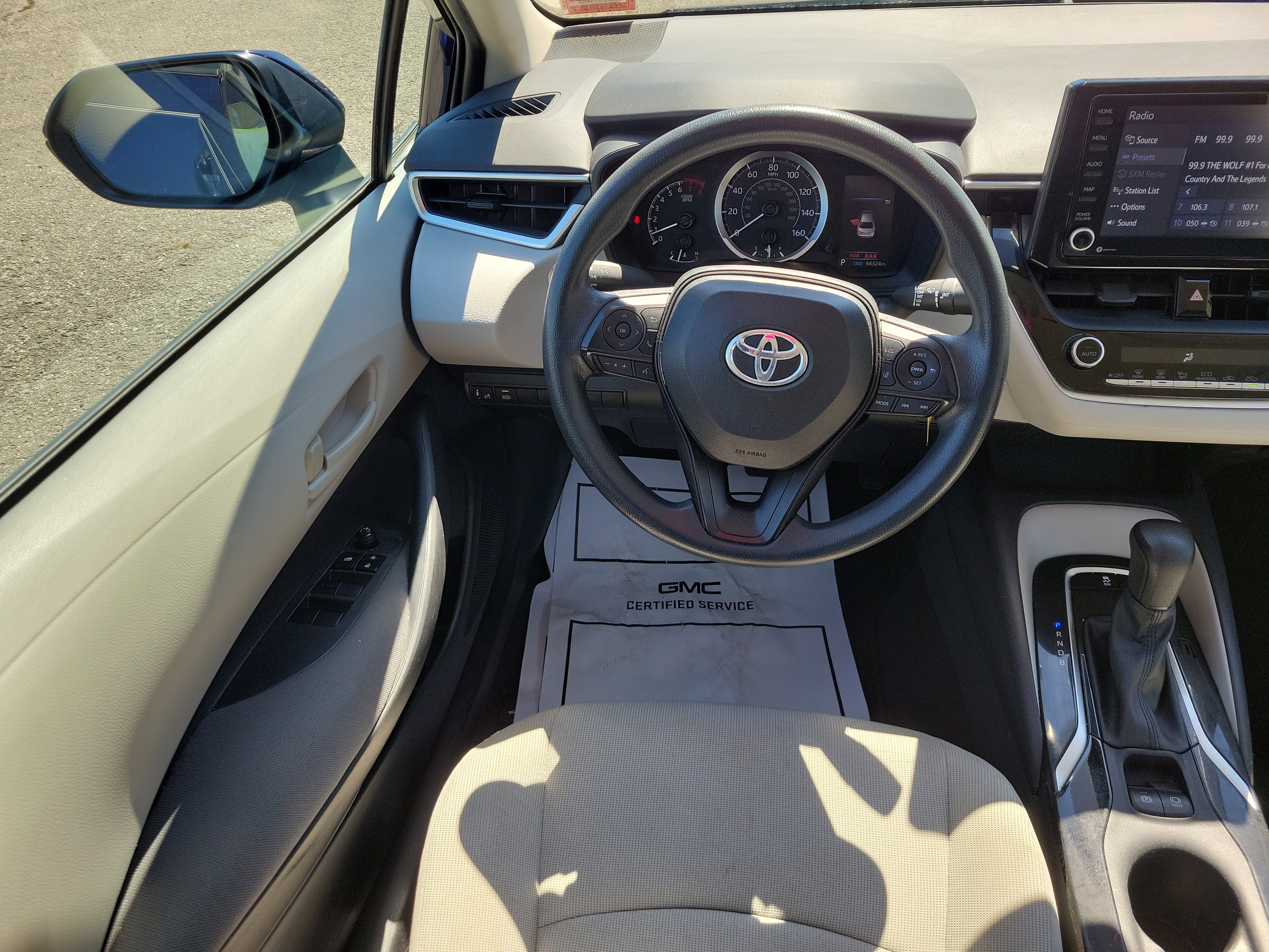 Used 2022 Toyota Corolla LE FWD image 19