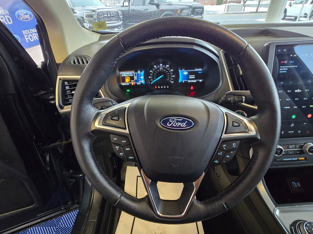 Used 2022 Ford Edge SEL w/ Convenience Package image 16