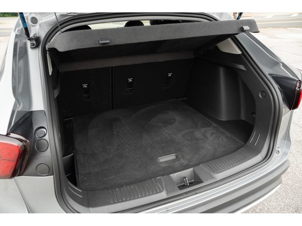 Used 2025 Chevrolet Trax LT FWD image 31
