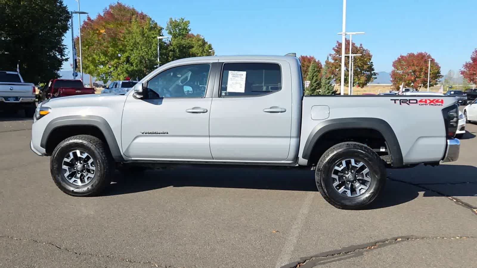 Used 2020 Toyota Tacoma TRD Off-Road AWD/4WD image 5