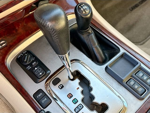 Used 2007 Toyota Land Cruiser w/ Convenience Pkg image 17