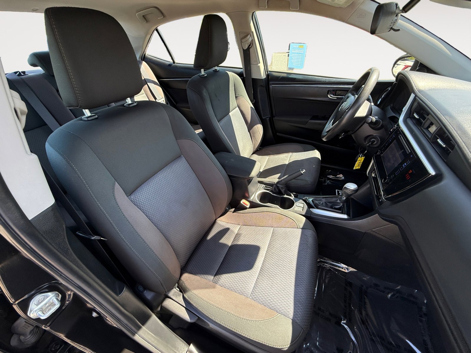Used 2019 Toyota Corolla LE image 19