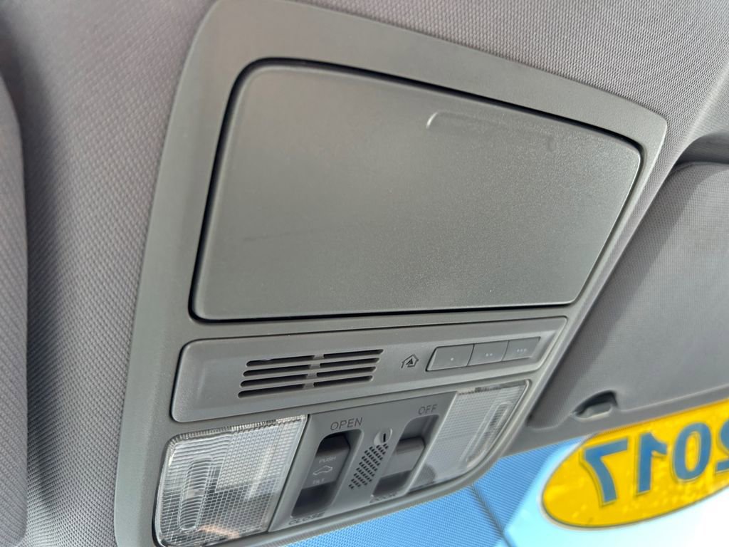 Used 2017 Honda Accord EX image 28