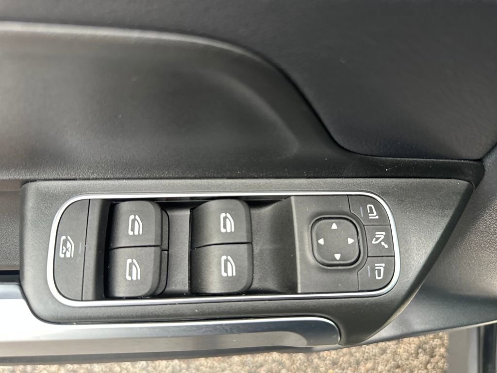 Certified 2022 Mercedes-Benz GLB 250 4MATIC image 30