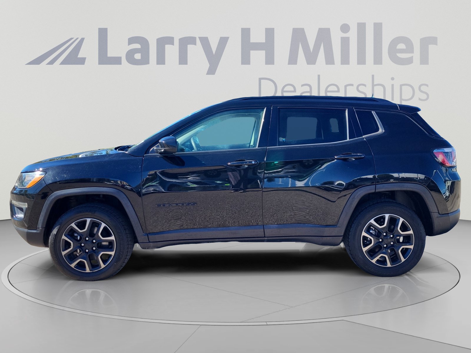 Used 2019 Jeep Compass Sport AWD/4WD image 2